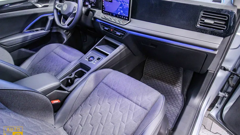 VOLKSWAGEN Tiguan -