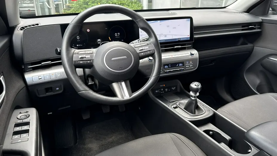 HYUNDAI Kona -