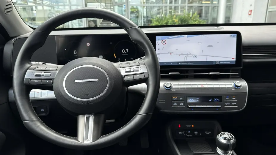 HYUNDAI Kona -