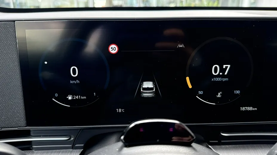 HYUNDAI Kona -