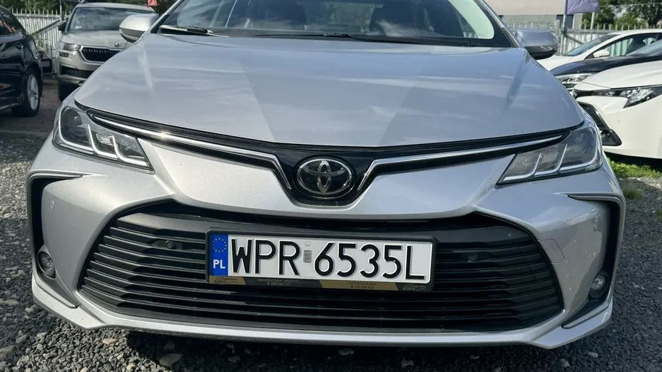 TOYOTA Corolla -