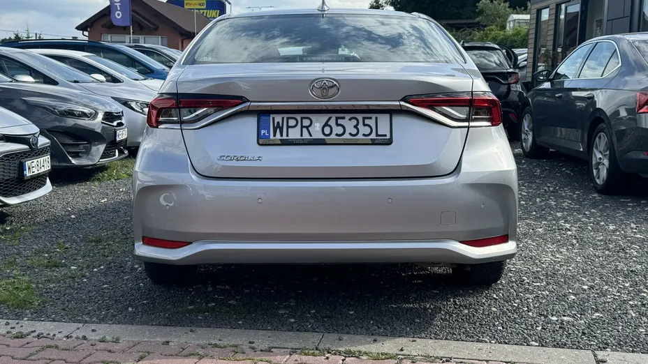 TOYOTA Corolla -