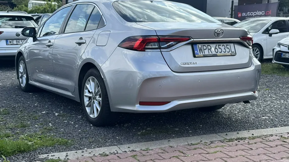 TOYOTA Corolla -