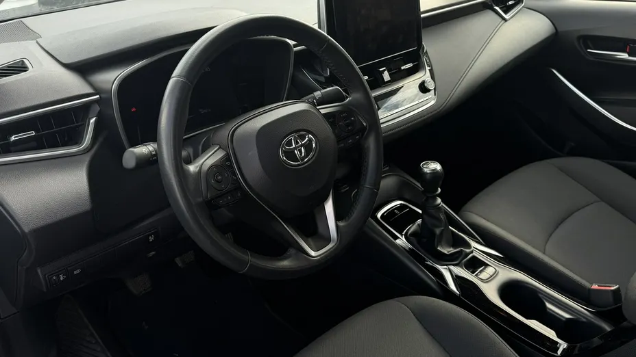 TOYOTA Corolla -