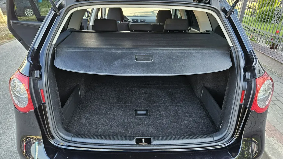 VOLKSWAGEN Passat -