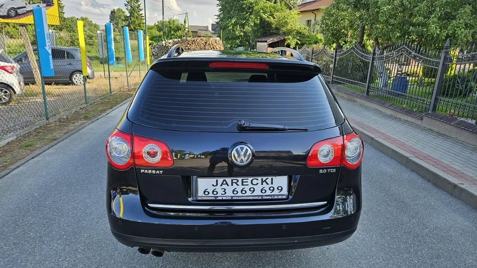 VOLKSWAGEN Passat -