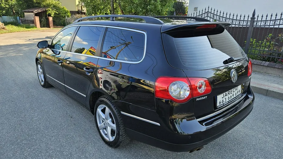 VOLKSWAGEN Passat -