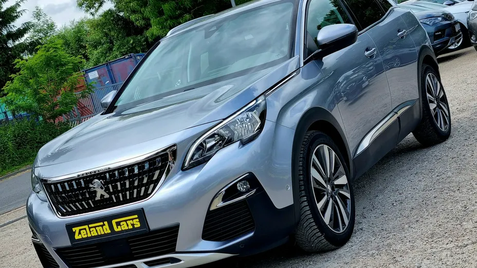 PEUGEOT 3008 -