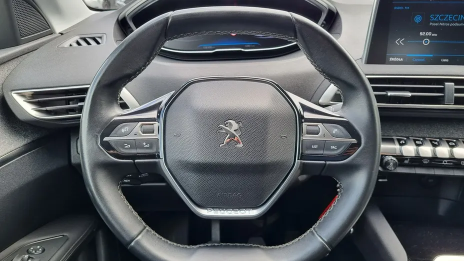 PEUGEOT 3008 -
