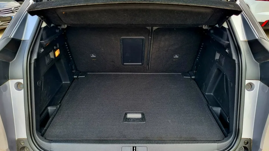 PEUGEOT 3008 -
