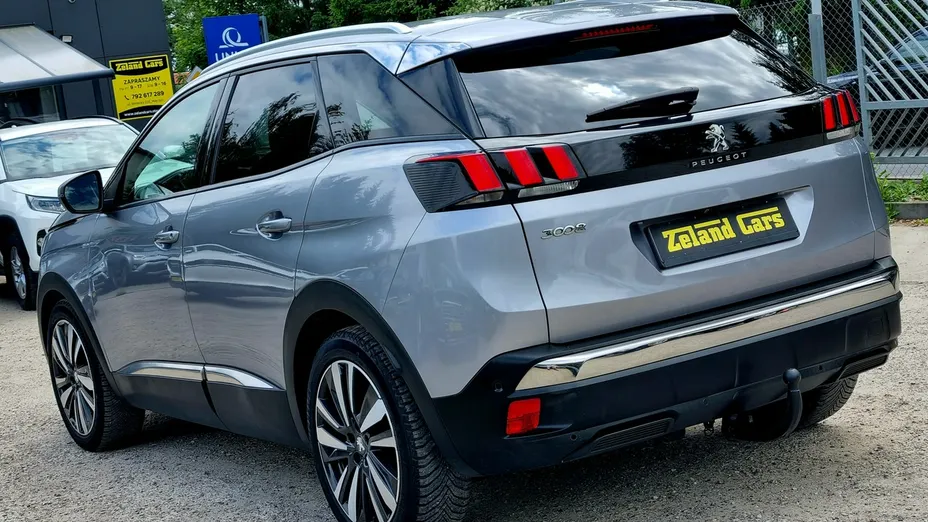 PEUGEOT 3008 -