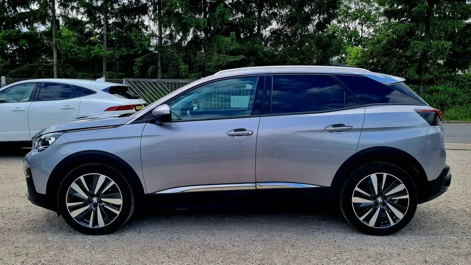 PEUGEOT 3008 -