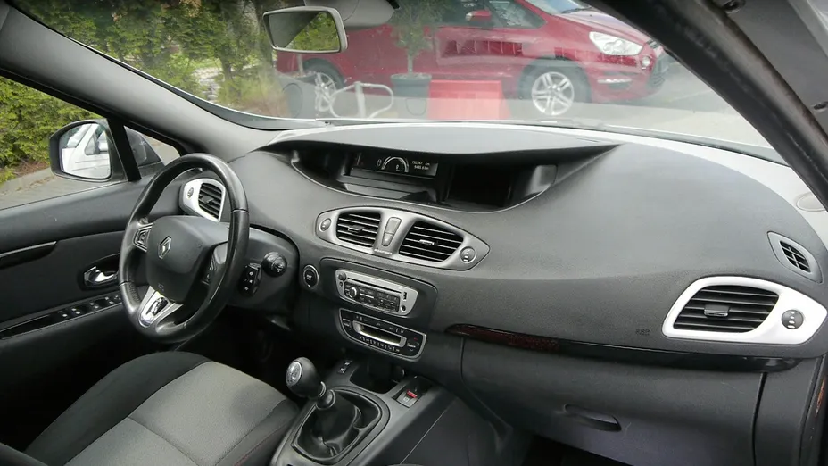 RENAULT Grand Scenic -