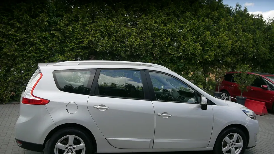 RENAULT Grand Scenic -