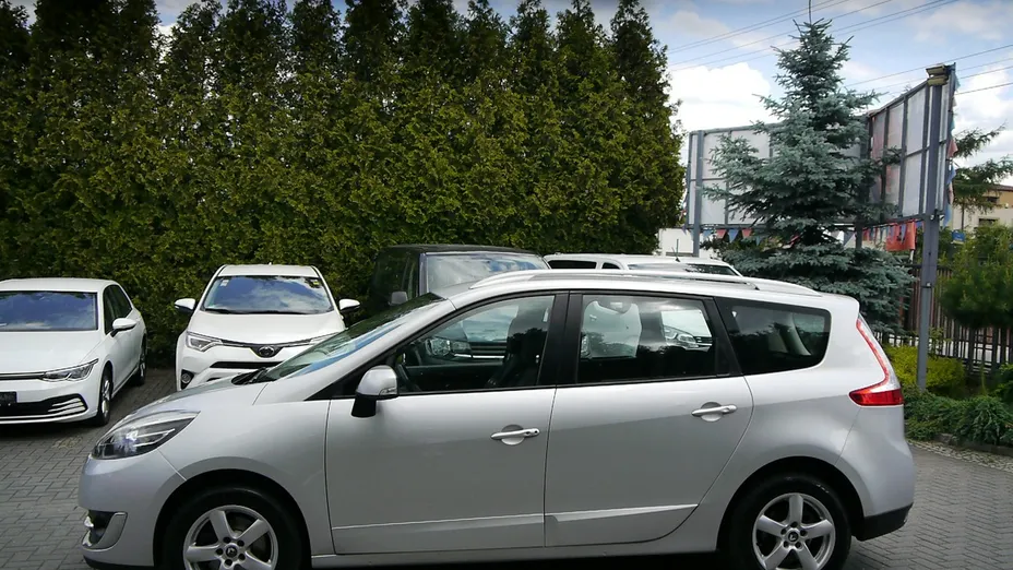 RENAULT Grand Scenic -
