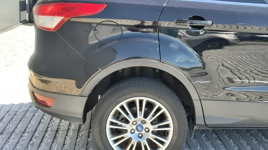 FORD Kuga -