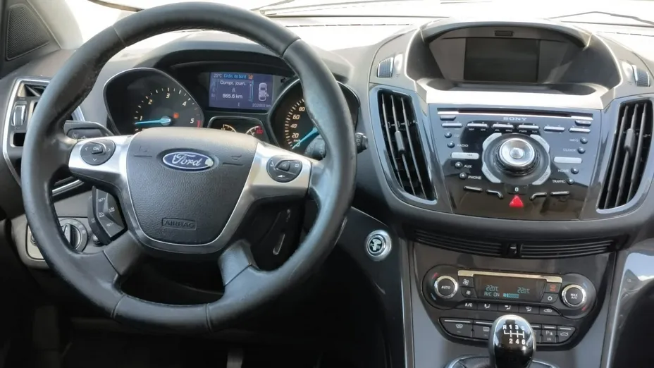 FORD Kuga -