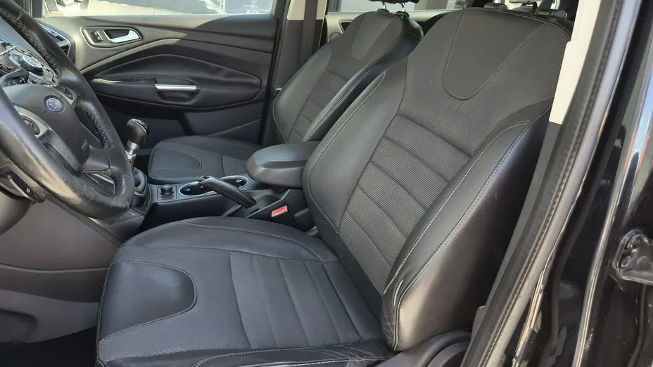 FORD Kuga -