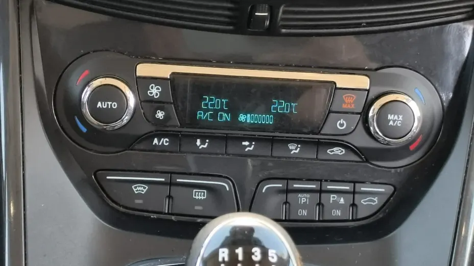 FORD Kuga -