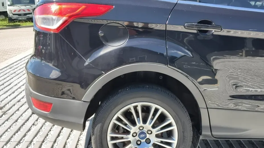 FORD Kuga -