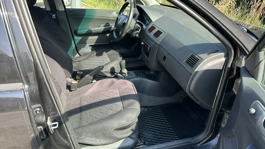 SKODA Fabia -