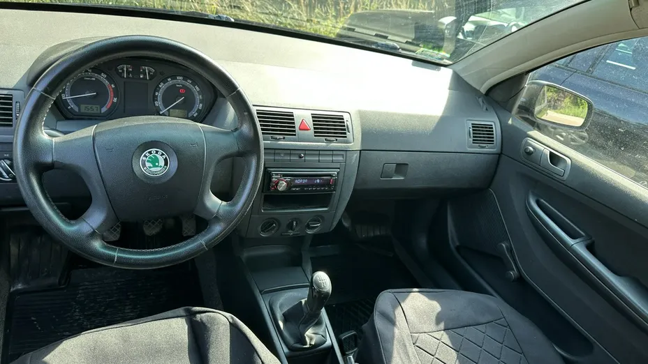 SKODA Fabia -