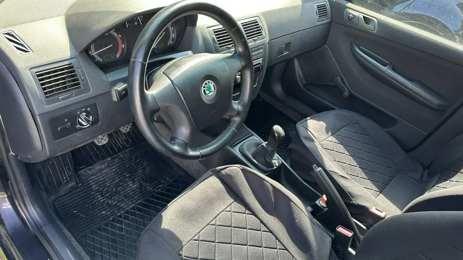 SKODA Fabia -