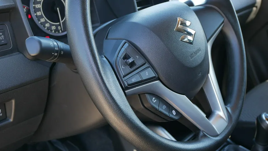 SUZUKI Ignis -