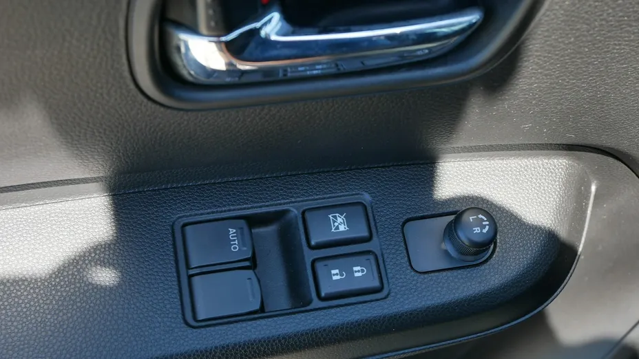 SUZUKI Ignis -