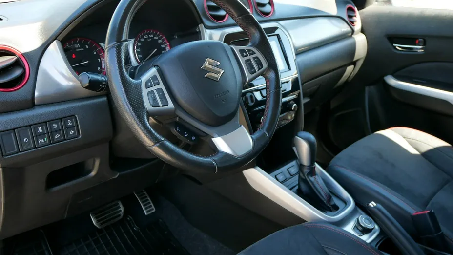 SUZUKI Vitara -