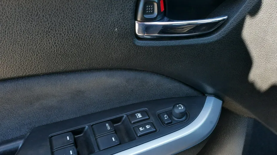 SUZUKI Vitara -