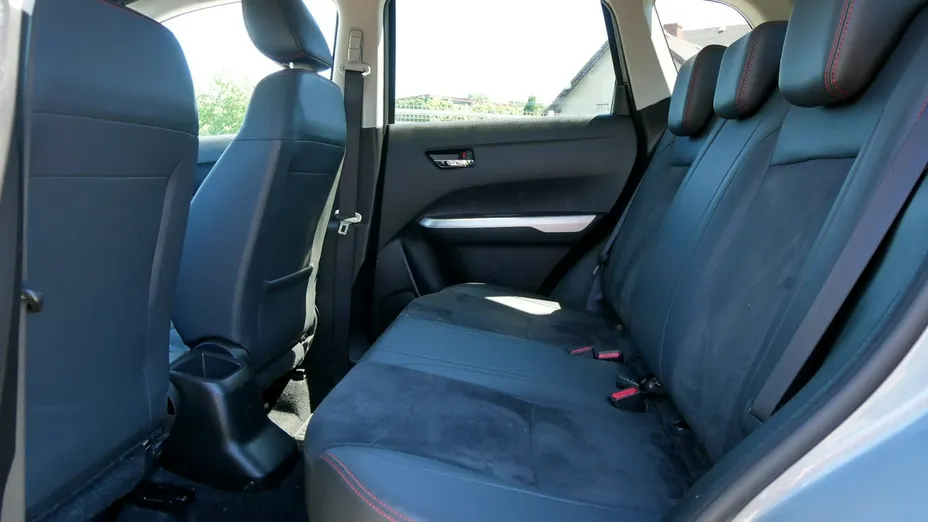 SUZUKI Vitara -