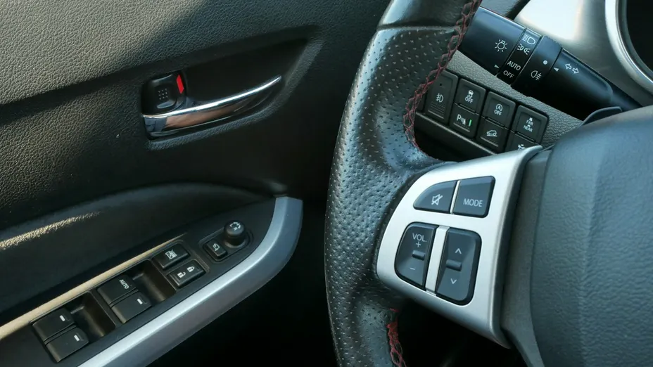 SUZUKI Vitara -