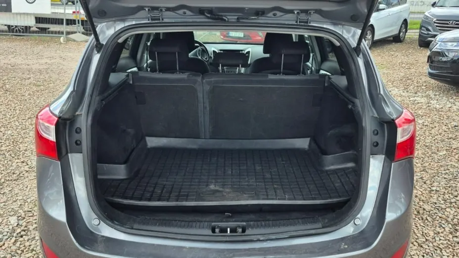 HYUNDAI i30 -
