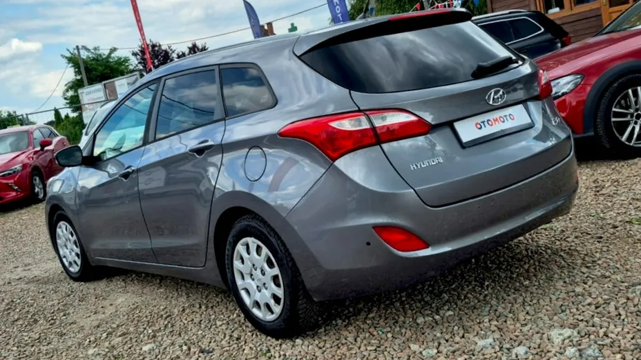 HYUNDAI i30 -