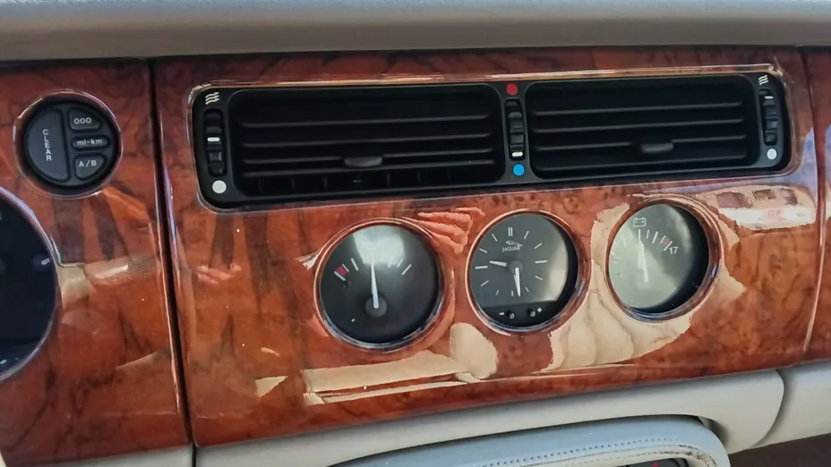 JAGUAR XK8 -