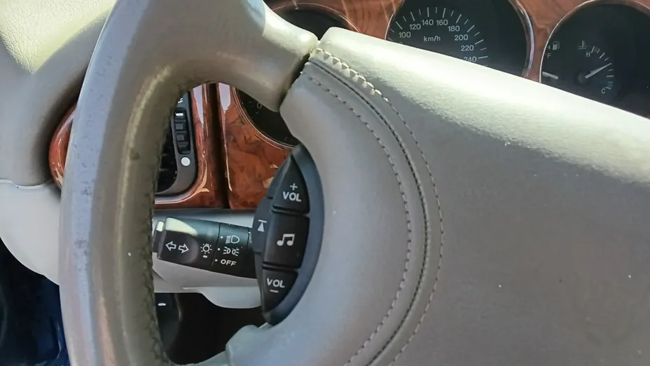 JAGUAR XK8 -