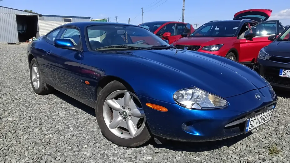 JAGUAR XK8 -