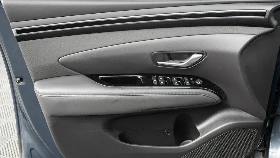 HYUNDAI Tucson -