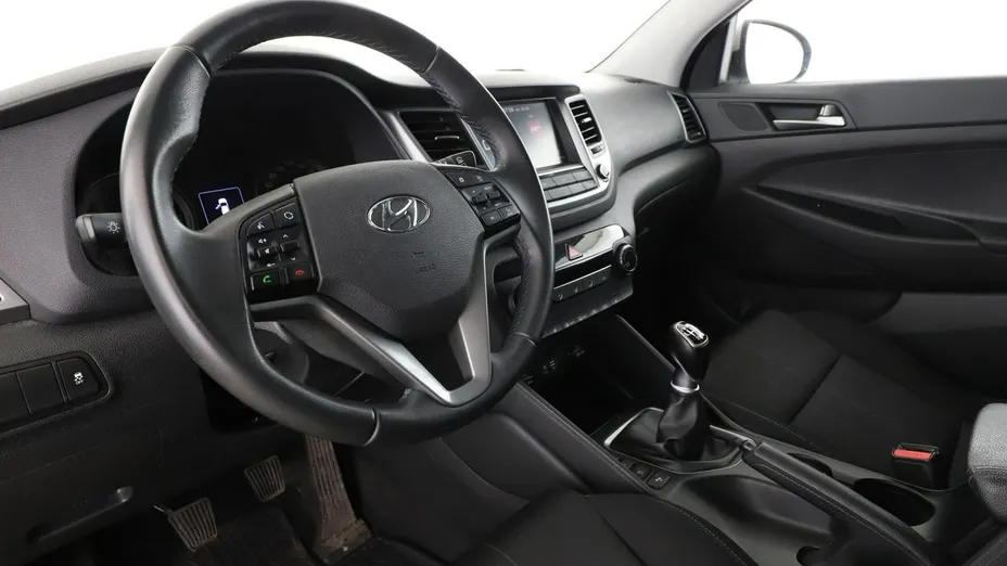HYUNDAI Tucson -