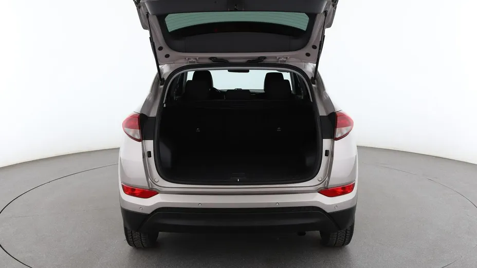 HYUNDAI Tucson -