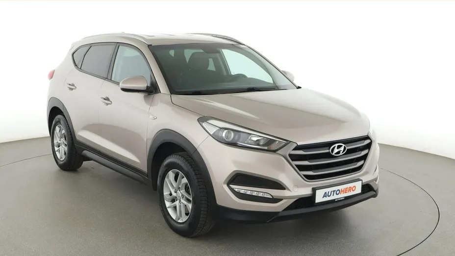 HYUNDAI Tucson -