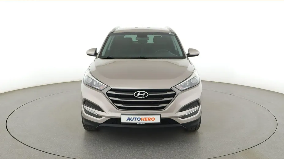 HYUNDAI Tucson -
