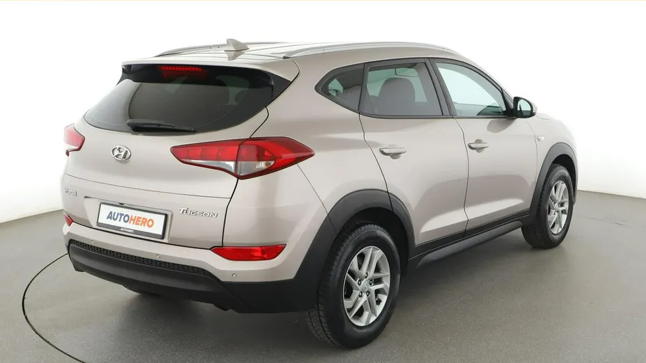 HYUNDAI Tucson -
