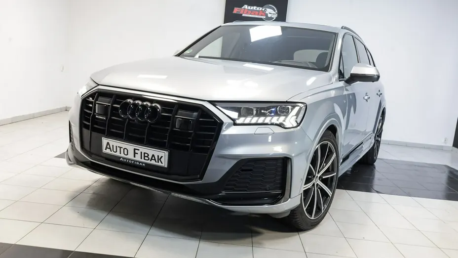 AUDI Q7 -