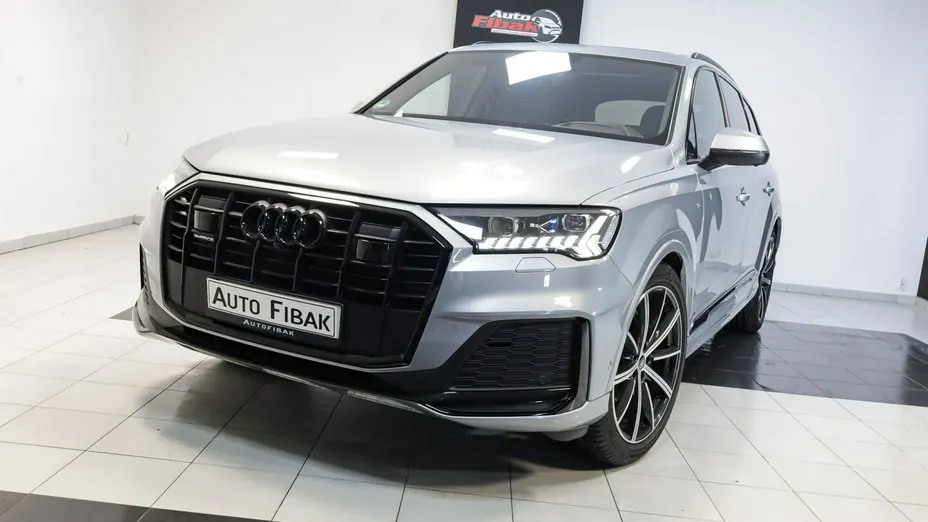 AUDI Q7 -