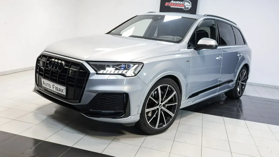 AUDI Q7 -