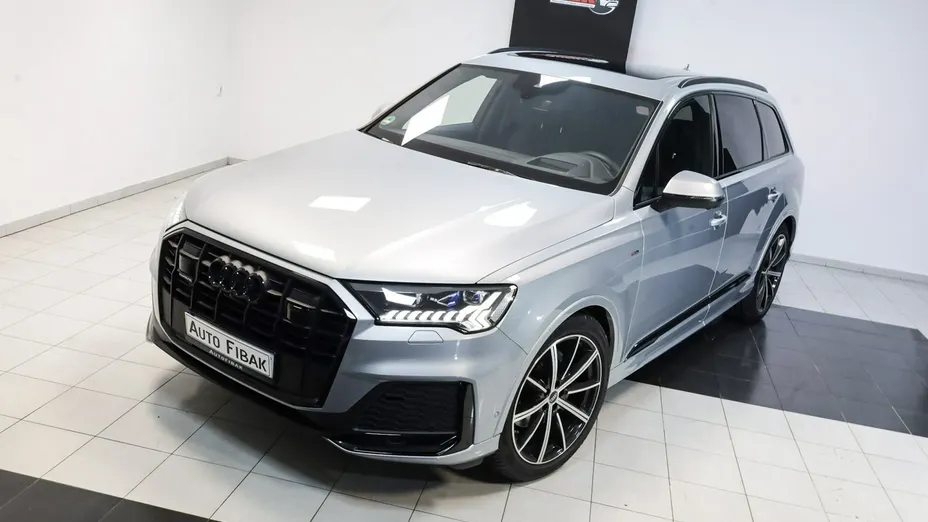 AUDI Q7 -