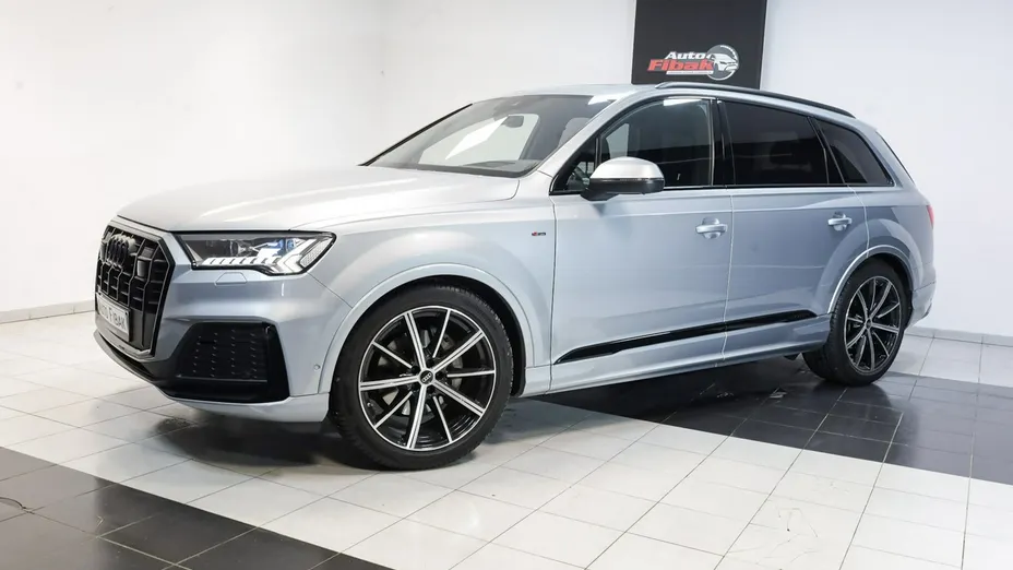 AUDI Q7 -