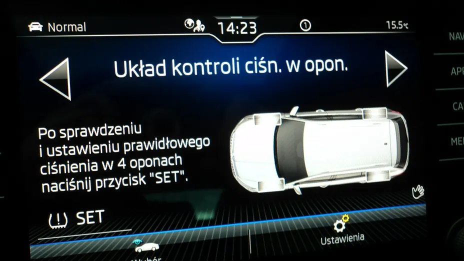 SKODA Karoq -
